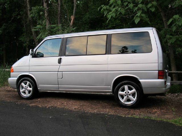 Volkswagen EuroVan 2001 photo 82