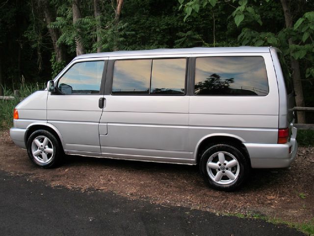 Volkswagen EuroVan 2001 photo 84
