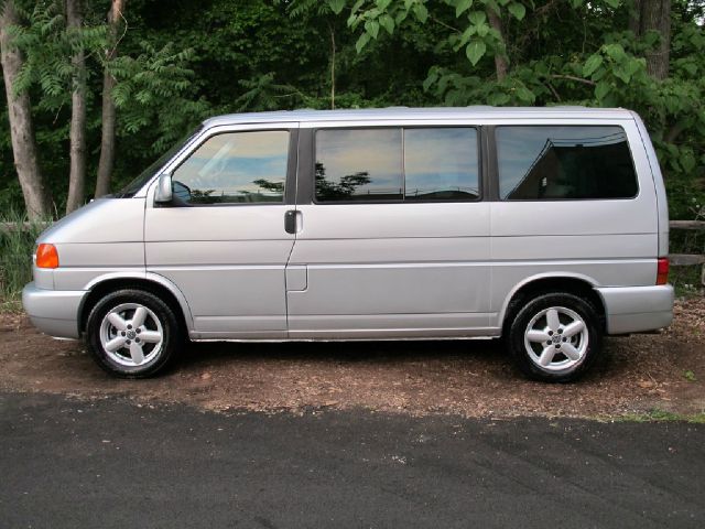 Volkswagen EuroVan 2001 photo 85