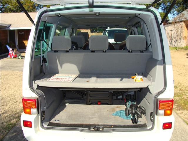 Volkswagen EuroVan 2001 photo 4
