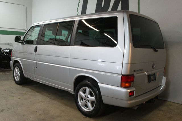 Volkswagen EuroVan 2001 photo 2
