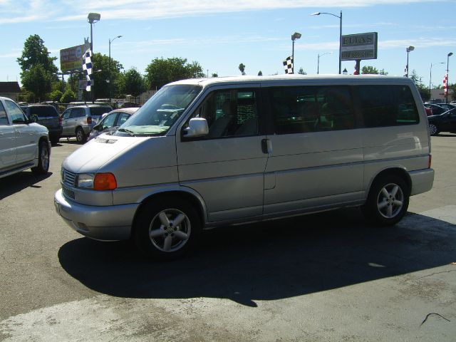 Volkswagen EuroVan 2001 photo 1