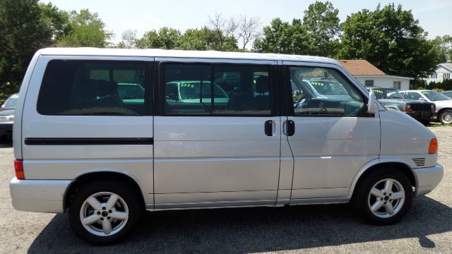 Volkswagen EuroVan Deluxe Sport MiniVan