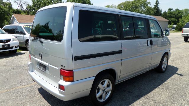 Volkswagen EuroVan 2001 photo 1