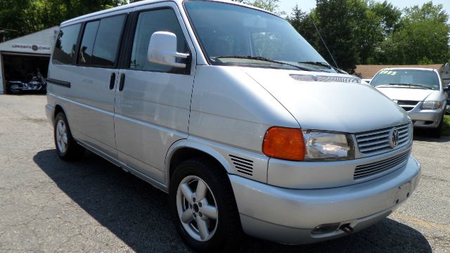 Volkswagen EuroVan 2001 photo 2