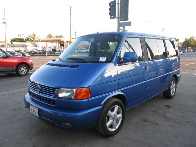 Volkswagen EuroVan Deluxe Sport MiniVan