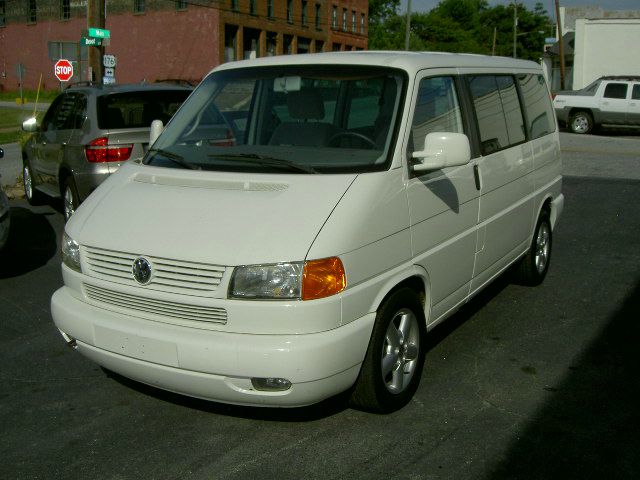 Volkswagen EuroVan Deluxe Sport MiniVan