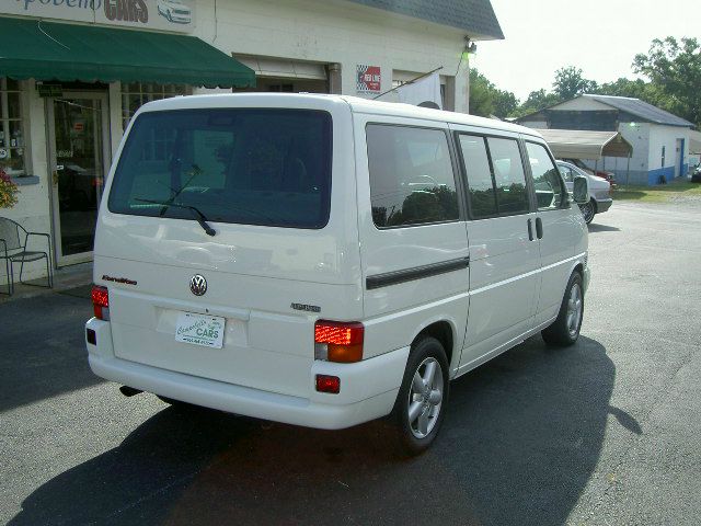 Volkswagen EuroVan 2002 photo 1