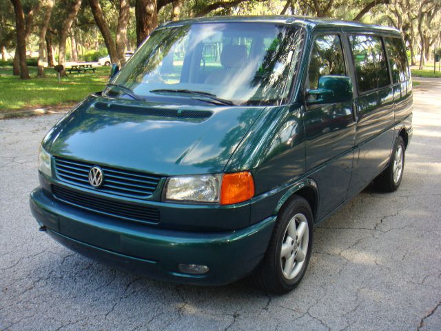 Volkswagen EuroVan 2003 photo 1