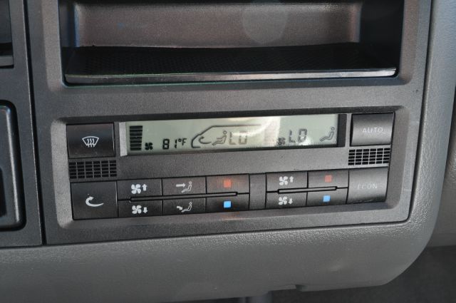 Volkswagen EuroVan 2003 photo 16