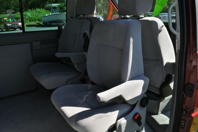 Volkswagen EuroVan 2003 photo 18