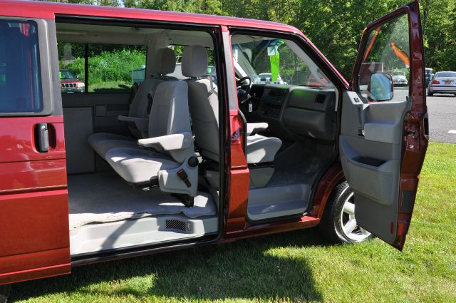 Volkswagen EuroVan 2003 photo 26