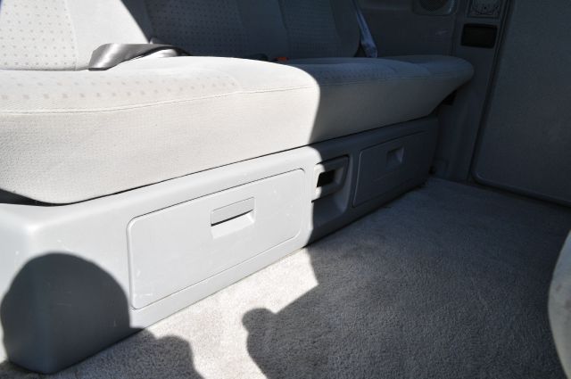 Volkswagen EuroVan 2003 photo 29