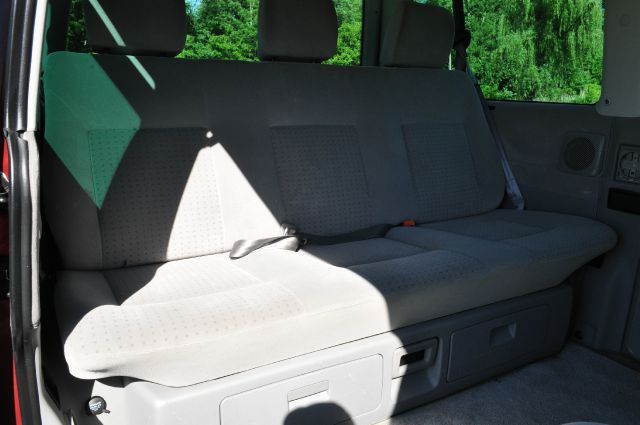 Volkswagen EuroVan 2003 photo 30