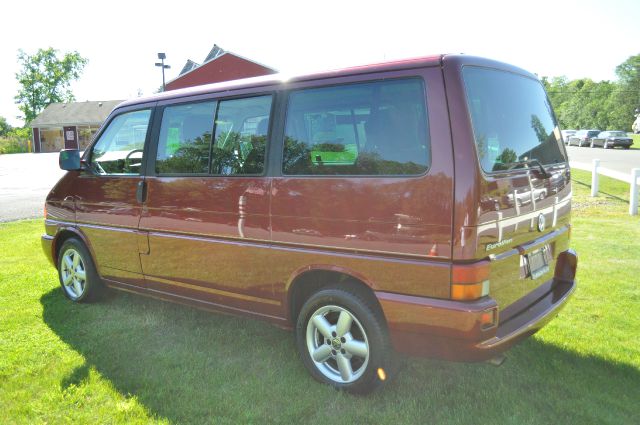 Volkswagen EuroVan 2003 photo 40