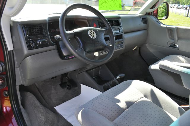 Volkswagen EuroVan 2003 photo 41