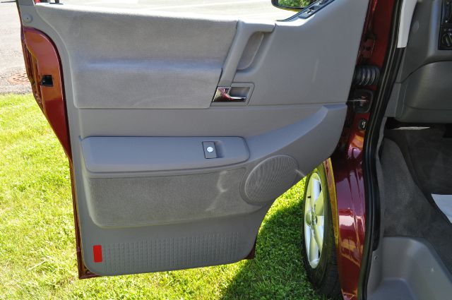 Volkswagen EuroVan 2003 photo 42