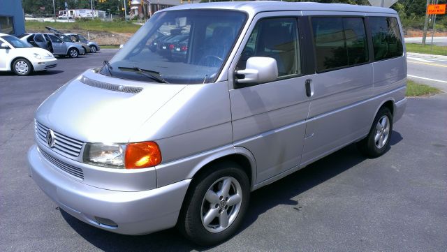 Volkswagen EuroVan Deluxe Sport MiniVan