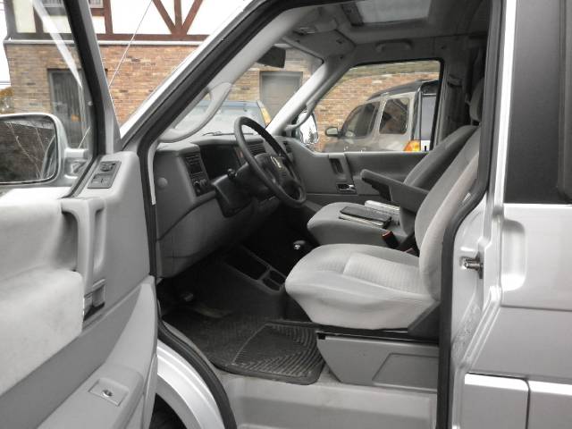 Volkswagen EuroVan 2003 photo 4
