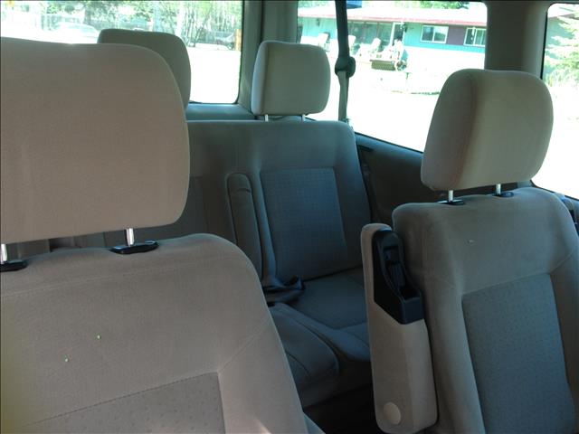 Volkswagen EuroVan 2003 photo 2