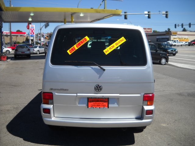 Volkswagen EuroVan Deluxe Sport MiniVan