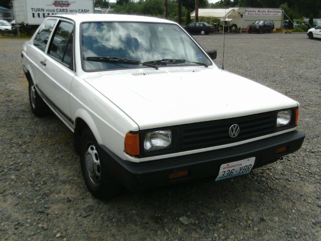 Volkswagen Fox 1987 photo 2