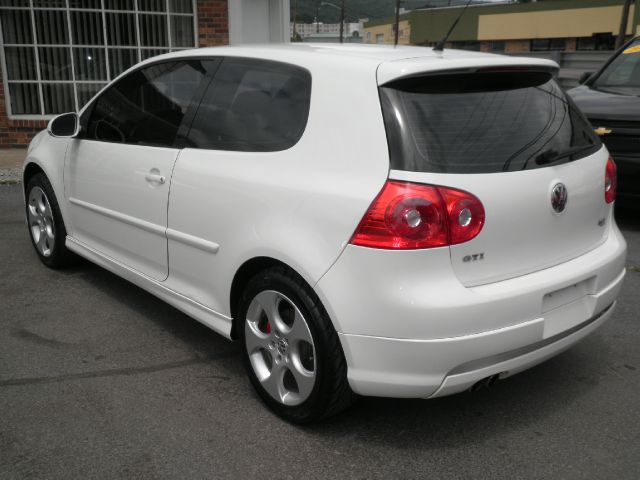Volkswagen GTI 2007 photo 2