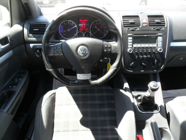 Volkswagen GTI 2008 photo 8