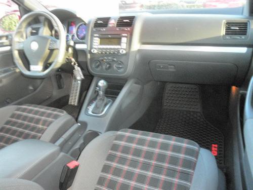 Volkswagen GTI 2009 photo 3