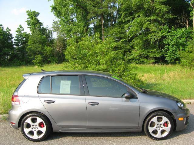 Volkswagen GTI 2010 photo 2