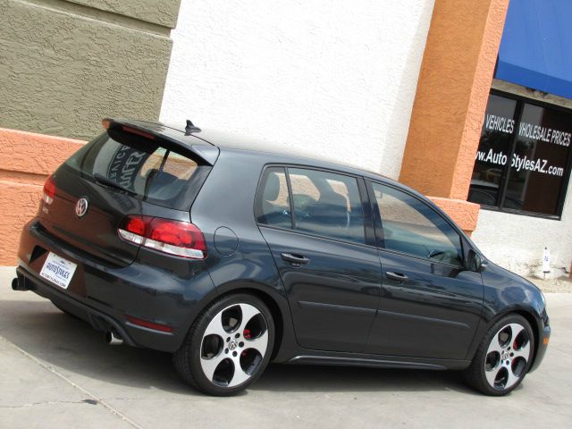 Volkswagen GTI 2010 photo 11