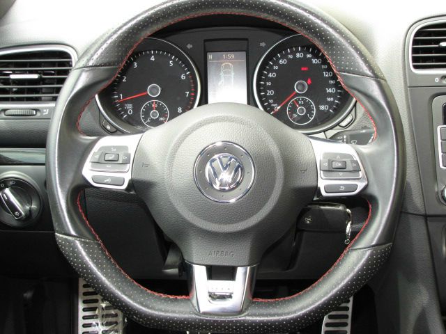 Volkswagen GTI 2010 photo 4