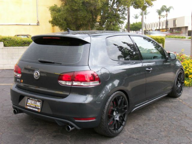 Volkswagen GTI 2010 photo 14