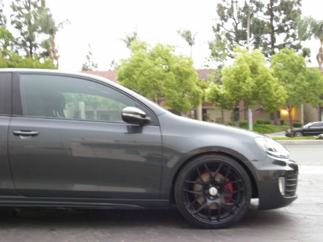 Volkswagen GTI 2010 photo 6