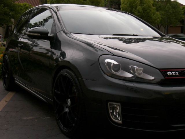 Volkswagen GTI 2010 photo 8