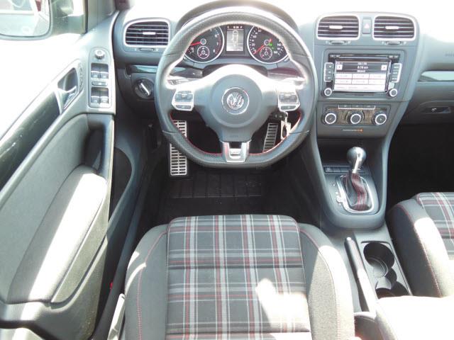 Volkswagen GTI 2010 photo 6