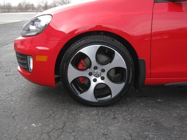Volkswagen GTI 2010 photo 1