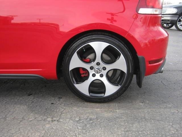 Volkswagen GTI 2010 photo 2