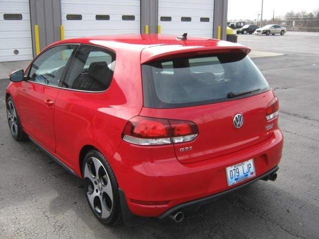 Volkswagen GTI 2010 photo 3