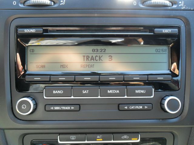 Volkswagen GTI 2011 photo 3