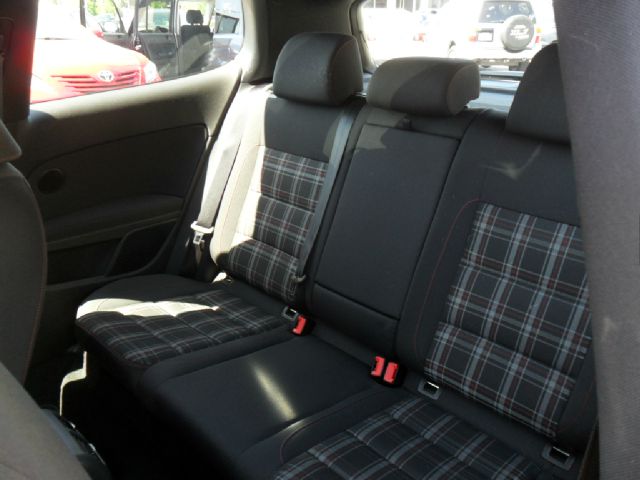 Volkswagen GTI 2011 photo 7