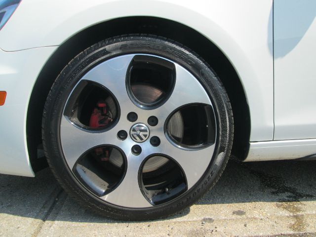 Volkswagen GTI 2011 photo 12