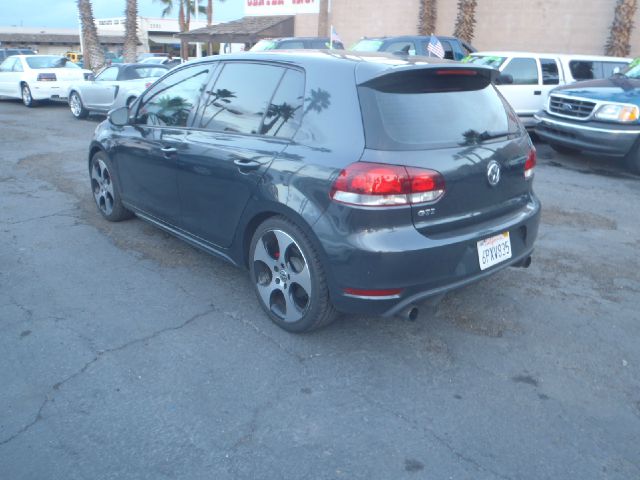 Volkswagen GTI 2011 photo 2