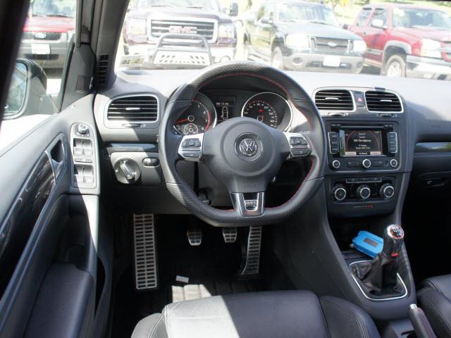 Volkswagen GTI 2011 photo 1