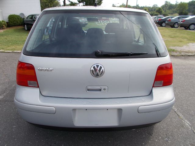 Volkswagen Golf 2000 photo 1
