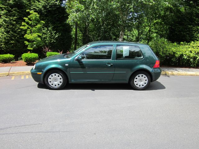 Volkswagen Golf I-4 Manual Hatchback