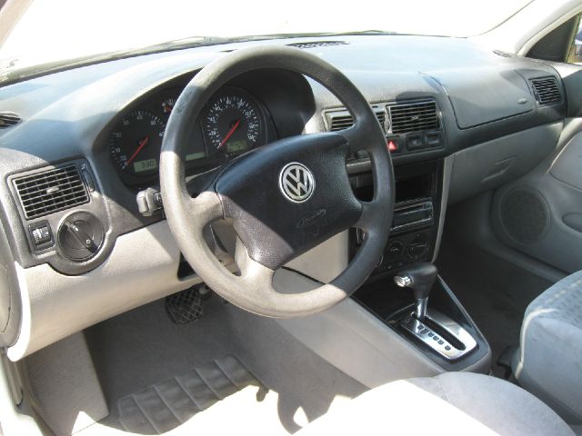 Volkswagen Golf 2001 photo 0