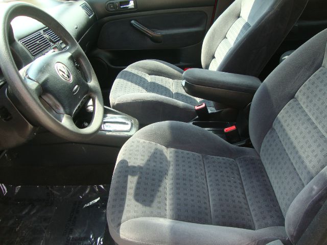 Volkswagen Golf 2002 photo 1