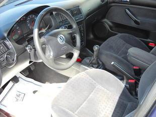 Volkswagen Golf 2002 photo 3