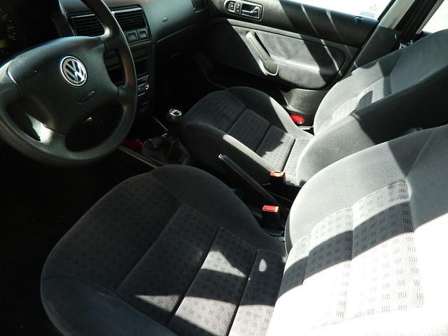 Volkswagen Golf 2002 photo 2